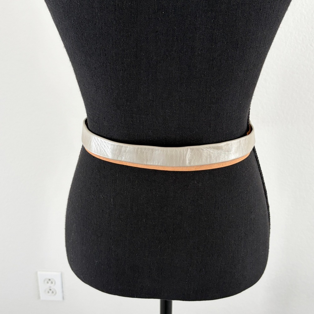 Accessocraft Vintage Womens Silver Leather Gold Leaf Buckle Belt 32 Adjustable - Picture 3 of 9